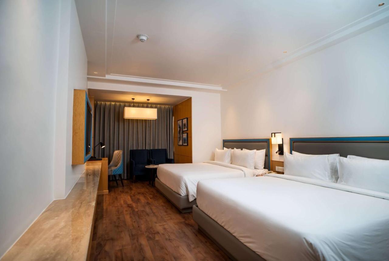 Ramada By Wyndham Katra Station Road Ξενοδοχείο Εξωτερικό φωτογραφία